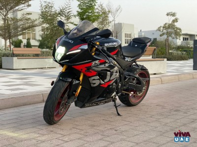 2020 Suzuki gsxr 1000cc whatsapp +971564792011