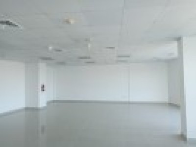 2,000 SqFt Fitted Office With Washroom And Pantry For Rent In DIP