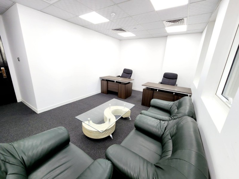 Elegantly equipped office/Free ADDC