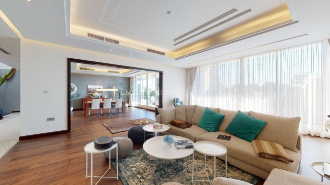 Find luxury villas for sale in Jumeirah Golf Estates 
