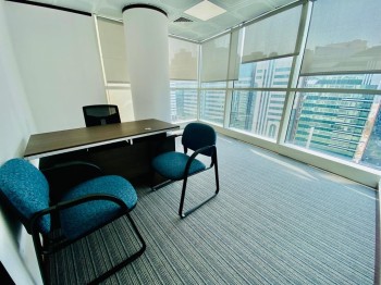 Furnished office with city view/ Tawtheeq