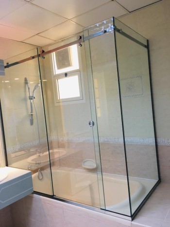 Shower Enclosure GlASS