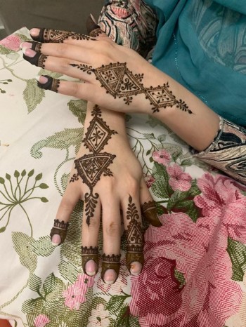 Henna designing services | Indian & Arabic styles | For all occasions