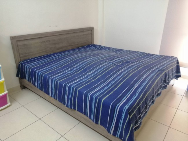 King size bed for sale without mattress