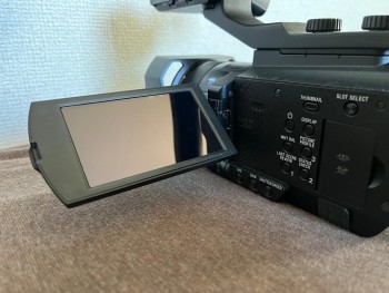 Sony PXW-X70..3