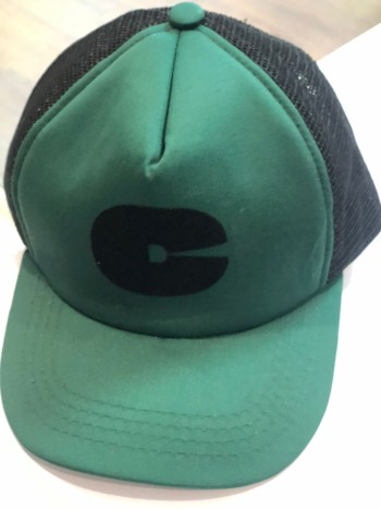 Get high quality custom caps in the UAE