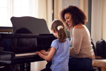 Top Piano Classes in Abu Dhabi | Learn from Expert Instructors