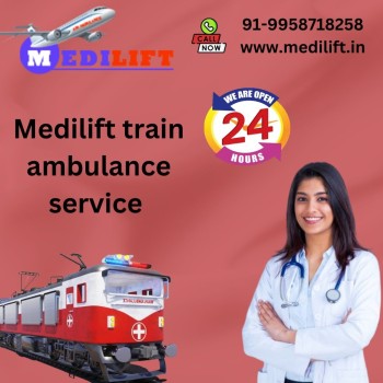  Medilift Train Ambulance in Raipur Offers Patients Full-Service Transportation