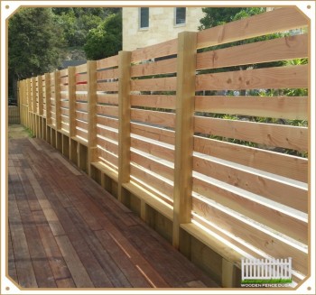 Wooden Fences for Sale & Installation in Dubai, UAE