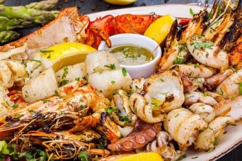 Seafood Restaurant in Melbourne | Fresh Catch at Rocksalt