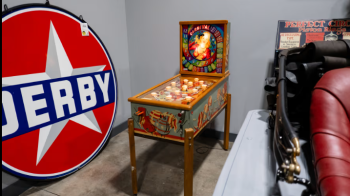 Flippers Crown Pinball Machine5