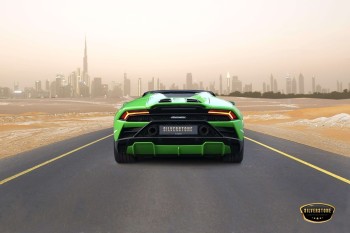 lamborghini-huracan-evo-spyder-green-car-hire-in-dubai