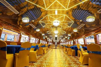 inside-luxury-yacht-view