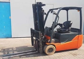 Quality Pre-Owned 3-Wheel Electric Forklifts Supplier