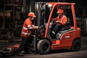 Efficient Forklift Repair Services from Liftronic Machinery for Smooth Operations